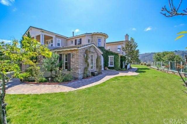 Extremely private location with a rare canyon fron