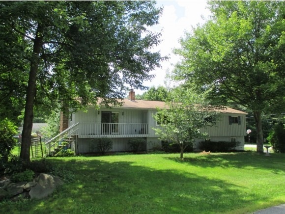 18 Rochester Ave, Rochester, NH 03867 - photo 1