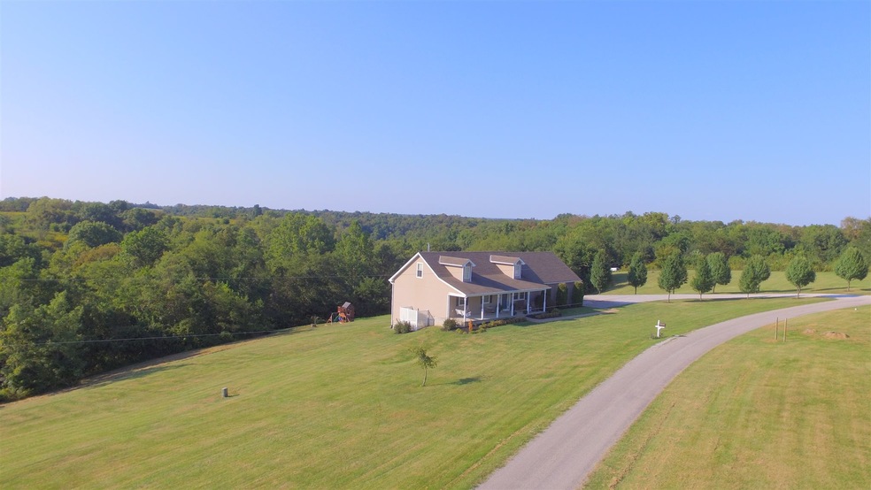 596 Gillespie Ln E, Augusta, KY 41002 - photo 1