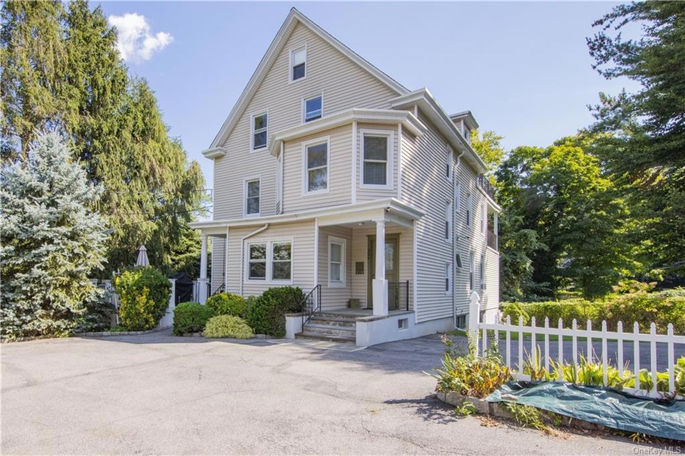 Welcome to 206 New Broadway, apartment 2