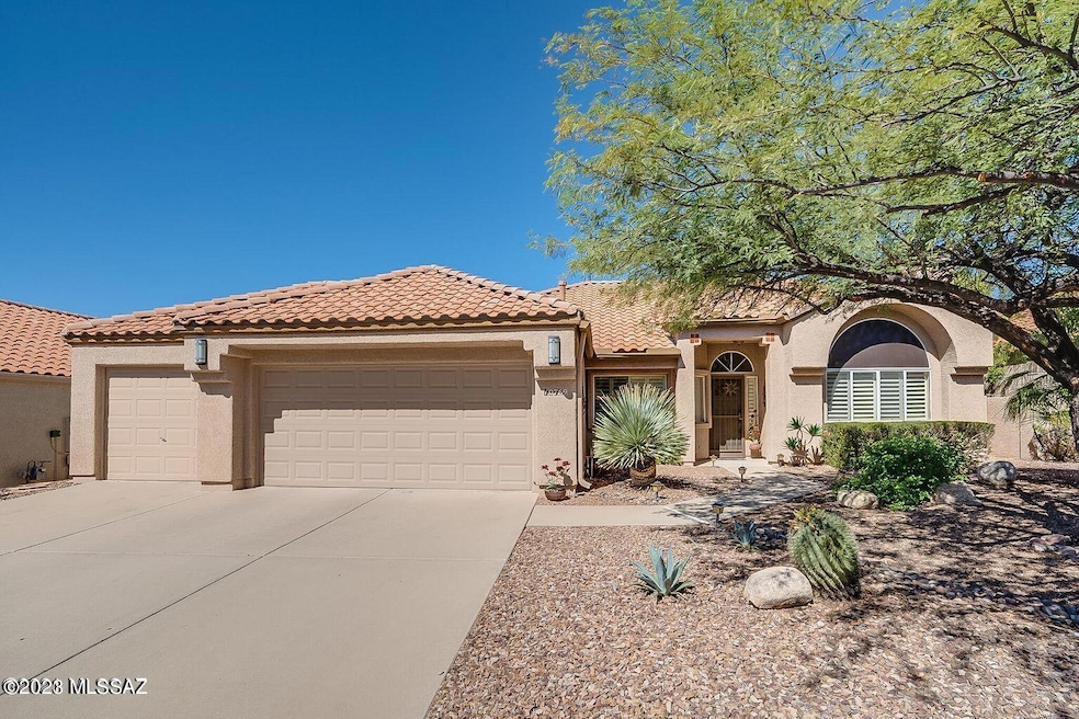 10769 N Eagle Eye Place, Tucson, AZ 85737 - photo 1