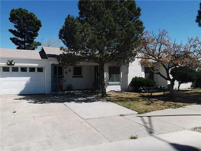 7547 N Loop Dr, El Paso, TX 79915 - photo 1