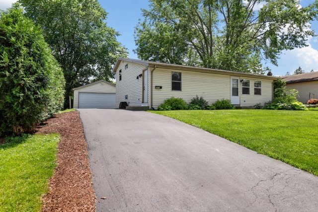 1443 Kings Rd, Carpentersville, IL 60110 - photo 1