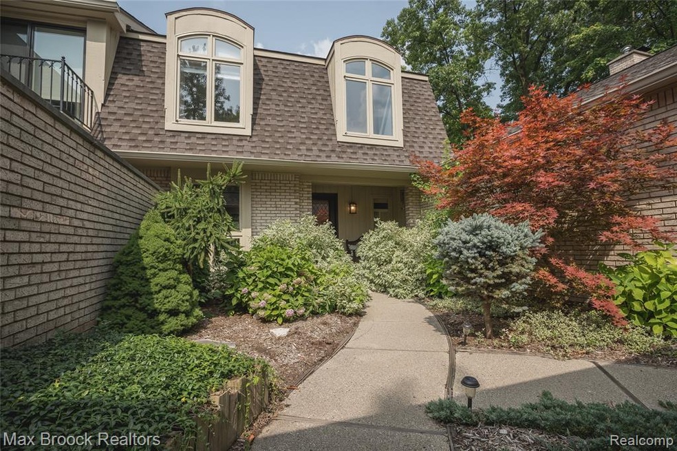 1125 MEADOWGLEN COURT, BLOOMFIELD HILLS 48304