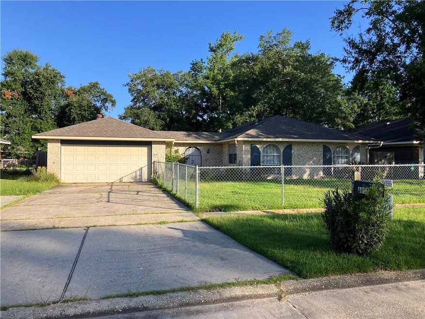 3837 Coventry St, Slidell, LA 70458 - photo 1