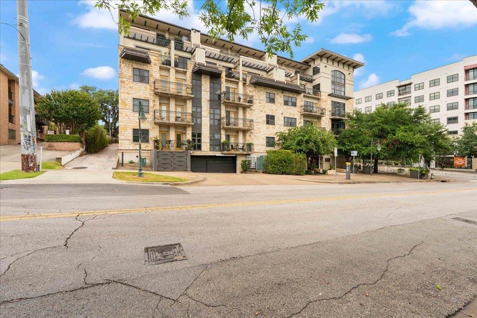 View of apartment building / complex