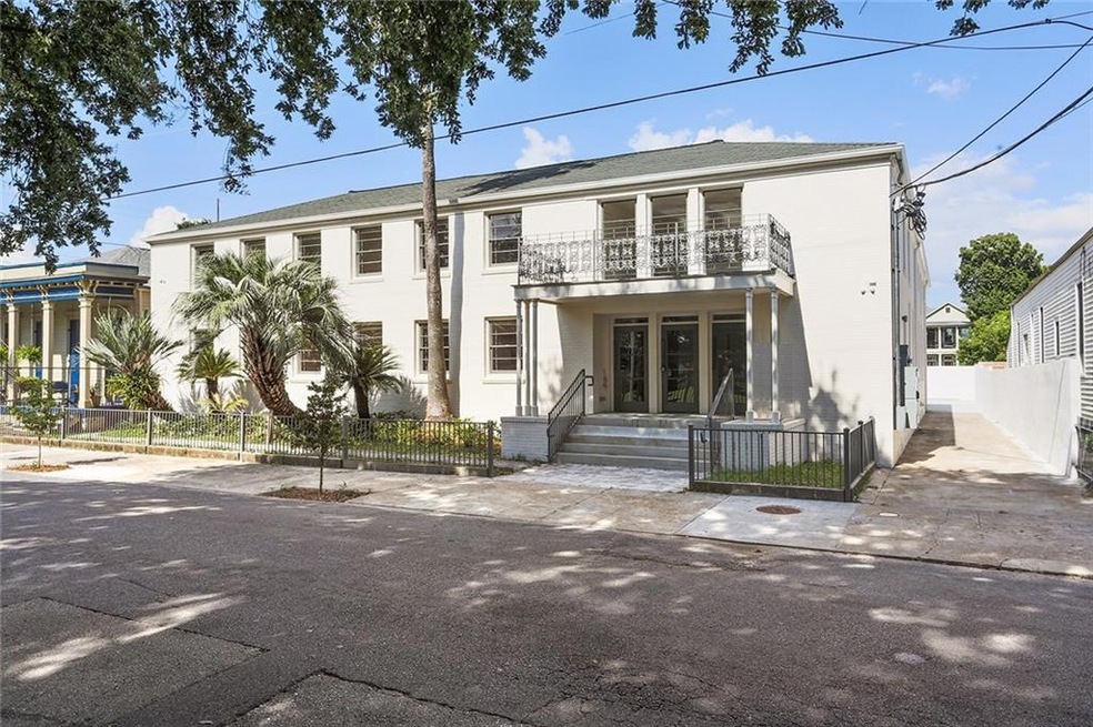 729 Second St unit 9, New Orleans, LA 70130 - photo 1