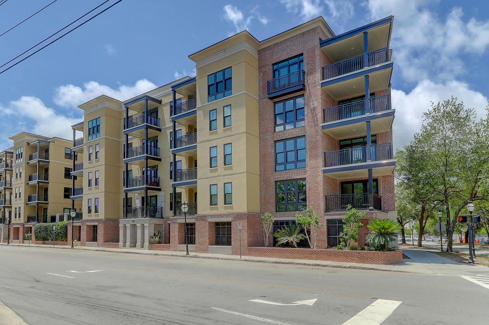33 Calhoun