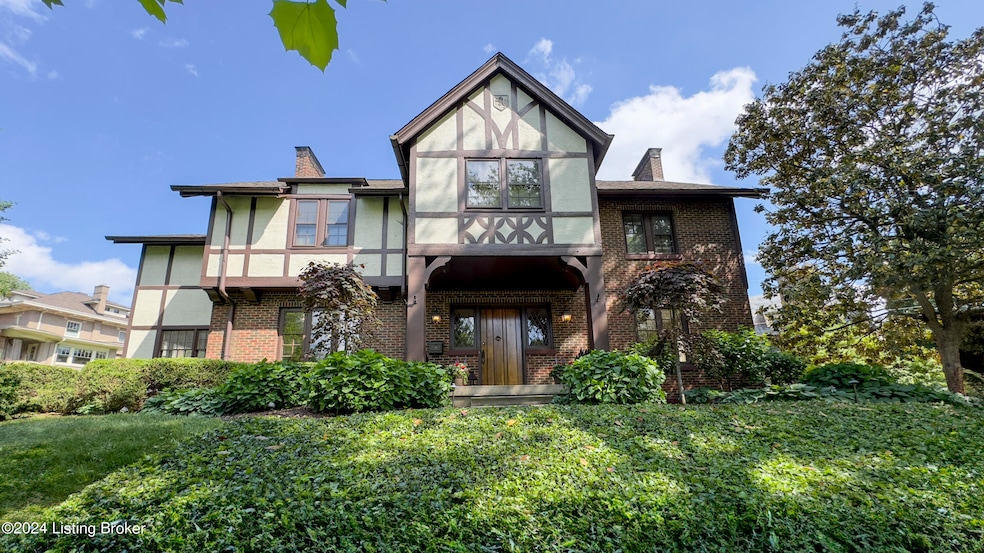 1747 Spring Dr-103