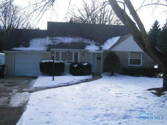 2307 Oak Grove Place, Toledo, OH 43613 - photo 1