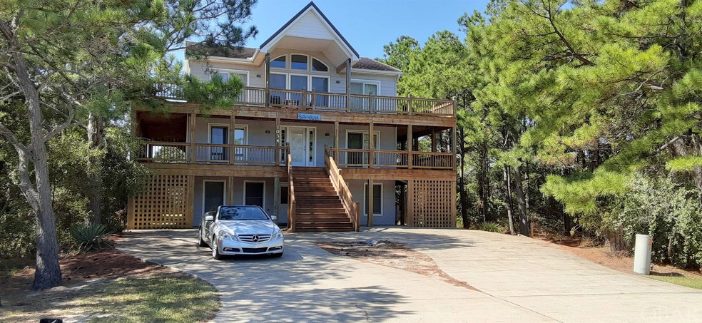 Sold $920,000 • Co-Listing Agent