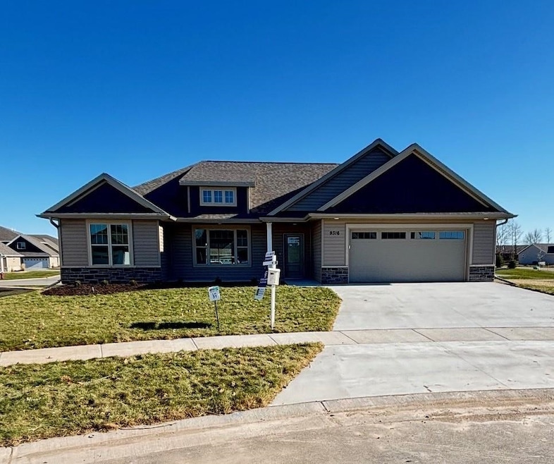 N9316 Gemstone Ct, Appleton, WI 54915 - photo 1