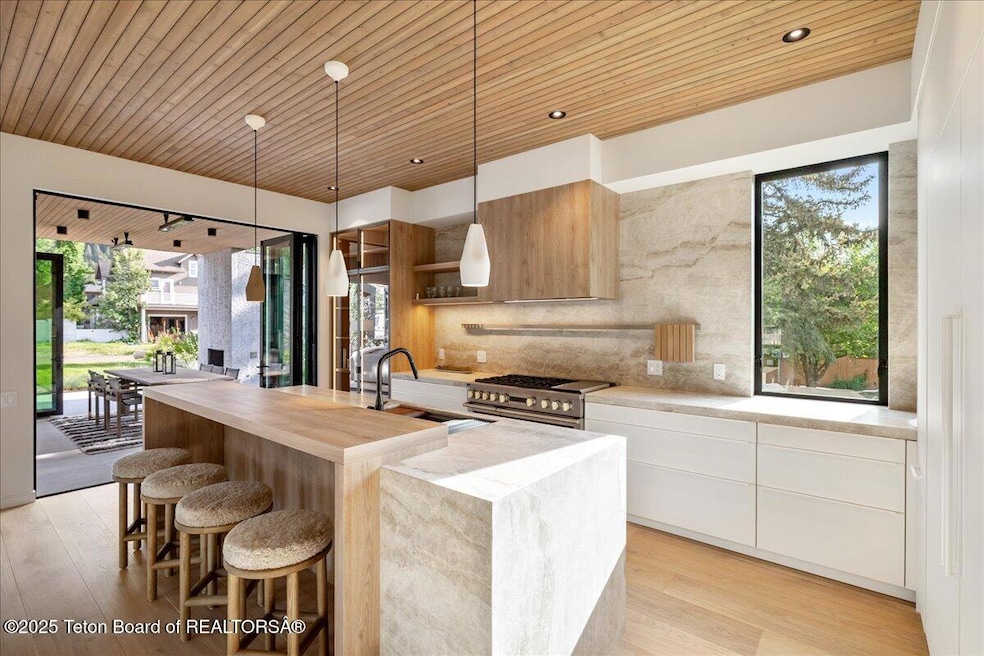 620 E Simpson Ave, Jackson, WY 83001 - photo 1