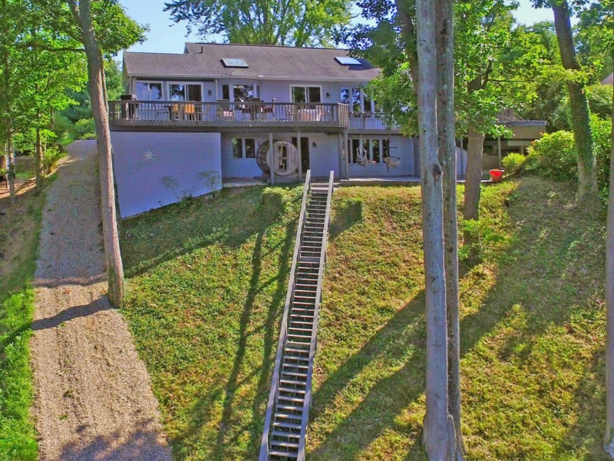 10348 Corey Bluff Rd Three-large-001-049