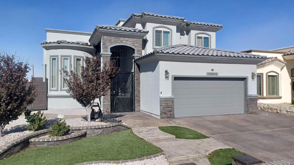 13657 Lancashire Dr, Horizon City, TX 79928 - photo 1