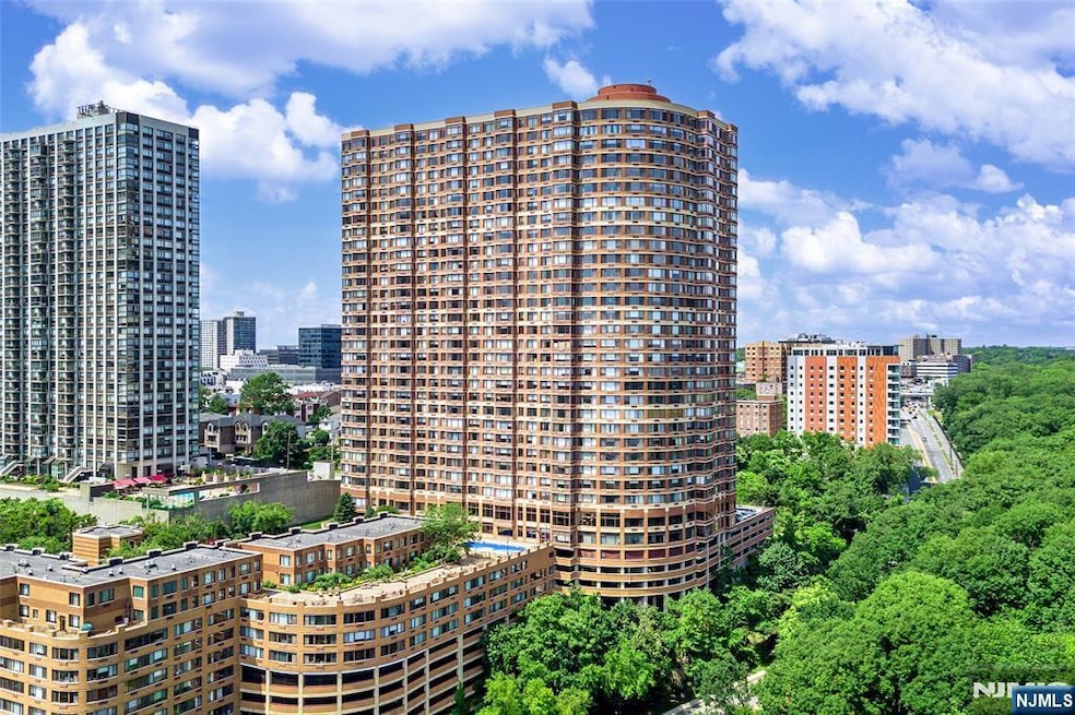 For Rent $2,850/month