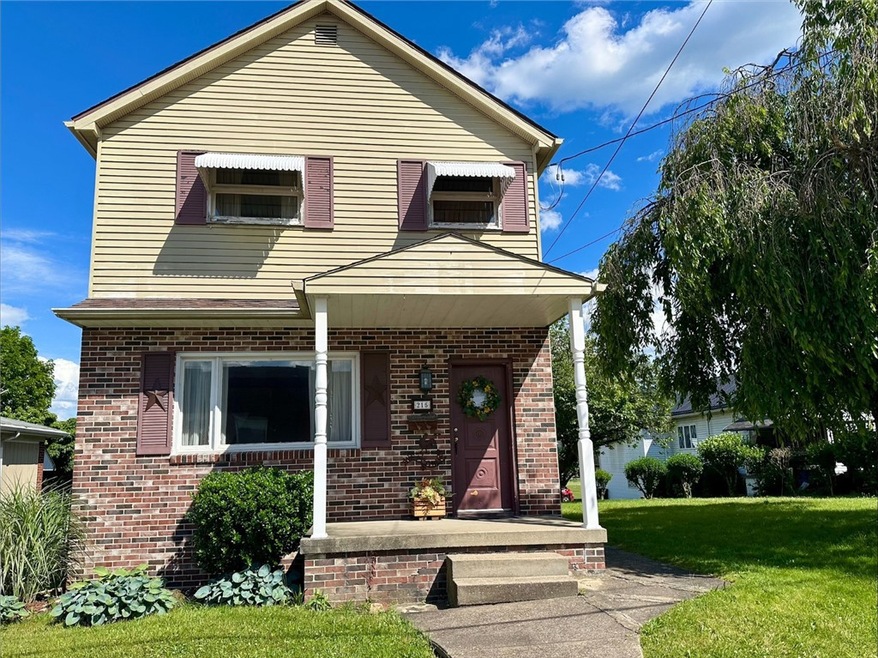 Welcome to 215 Linden Street located in Vandergrif