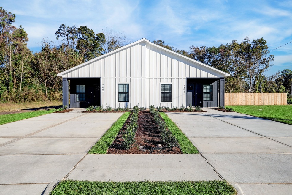 7802 Dandy St unit B, Houston, TX 77016 - photo 1