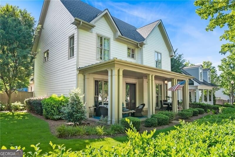 Welcome home to Popular Crabapple Crossroads