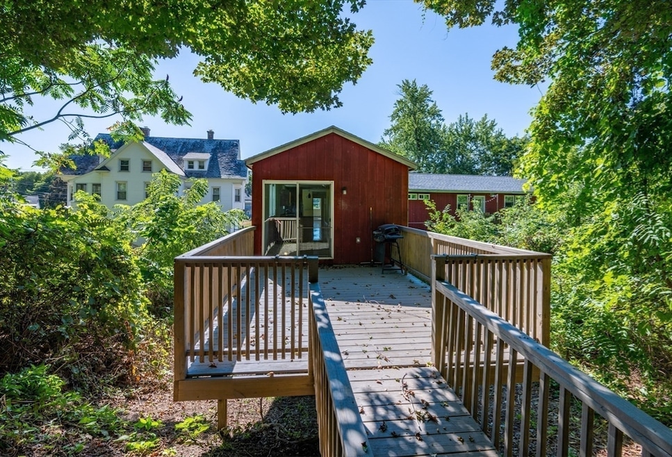 225 Nonotuck St unit C, Florence, MA 01062 - photo 1