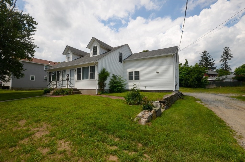 166 Main St unit A, South Grafton, MA 01560 - photo 1