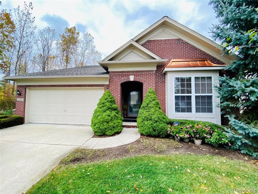 24501 Grand Traverse Ave unit 17, Flat Rock, MI 48134 - photo 1