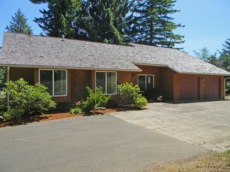 Ranch w/4 car garage
