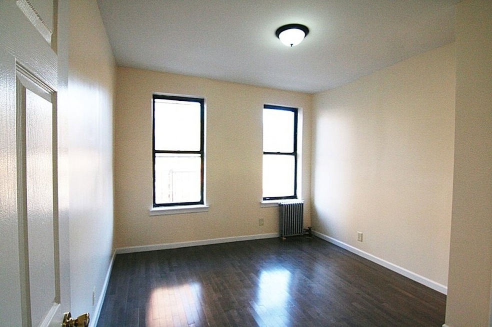 65 Nagle Ave unit 3B, New York, NY 10040 - photo 1