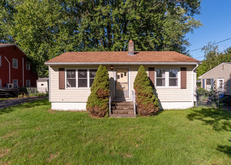 125 Dawson St, South Portland, ME 04106 - photo 1