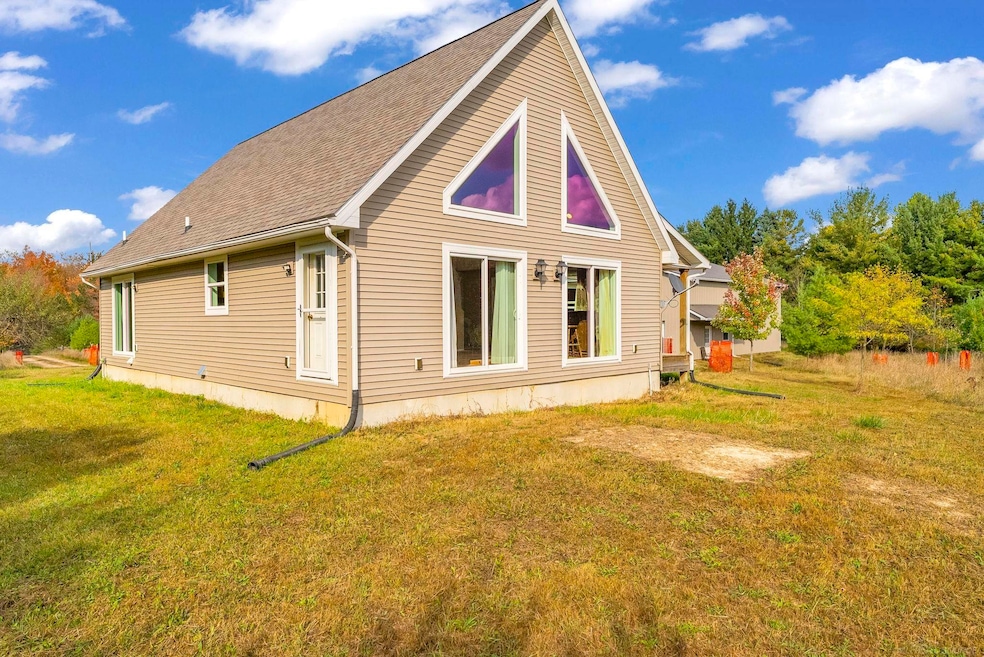 6136 Burns Line Rd, Croswell, MI 48422 - photo 1