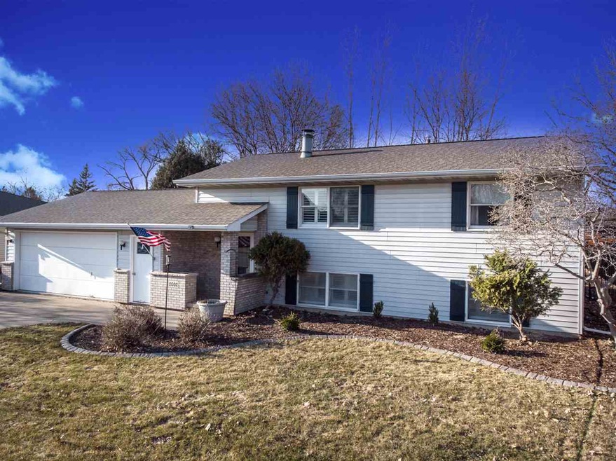 2032 W Jonathon Dr, Appleton, WI 54914 - photo 1