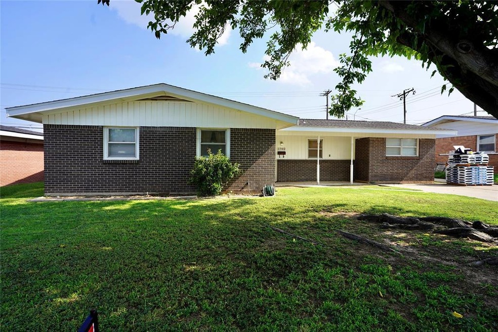 1702 Alabama St, Big Spring, TX 79720 - photo 1