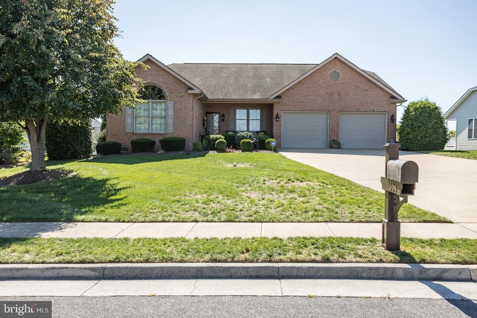 304 Craig Dr, Stephens City, VA 22655 - photo 1