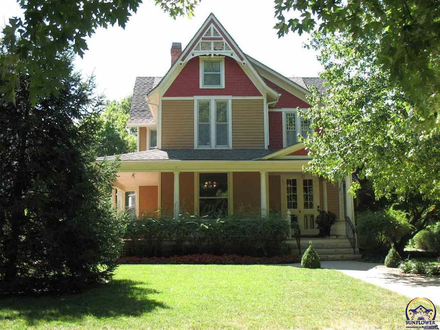 313 SW Greenwood Ave, Topeka, KS 66606 - photo 1