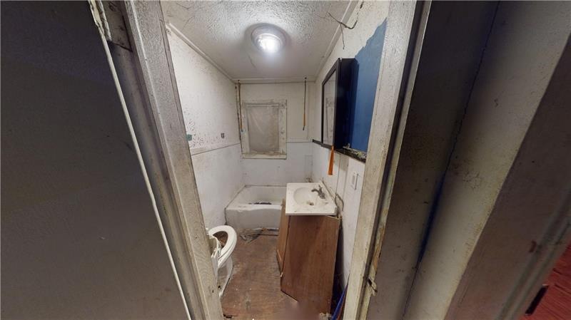 206 Thompson St, Cedartown, GA 30125 - photo 1