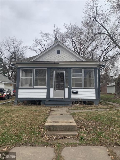 109 N Center St, Shenandoah, IA 51601 - photo 1