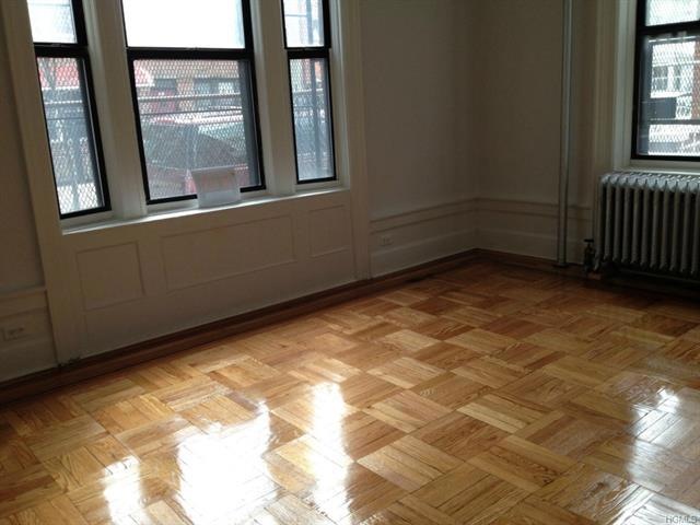 214 E Mosholu Pkwy S unit 1, Bronx, NY 10458 - photo 1