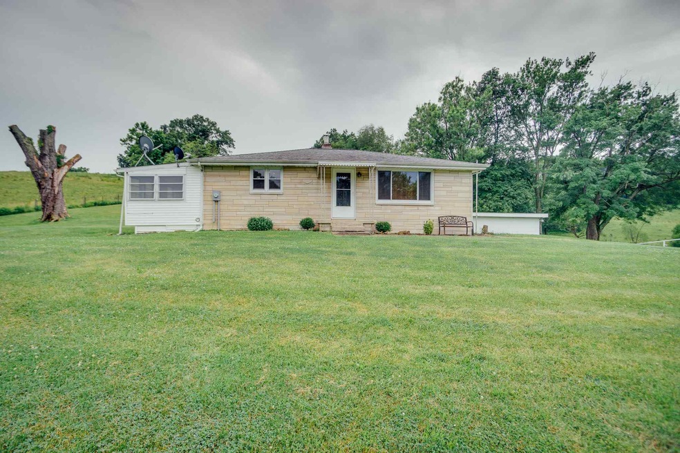 5118 E Fergie Rd, Bloomfield, IN 47424 - photo 1