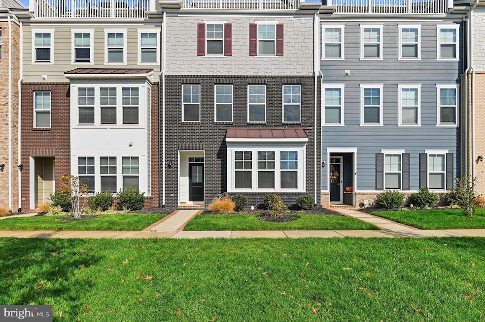 1490 Meadowlark Glen Rd, Dumfries, VA 22026 - photo 1