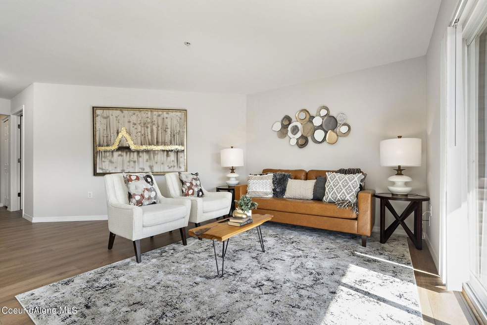 6-web-or-mls-310-n-promenade-loop-208