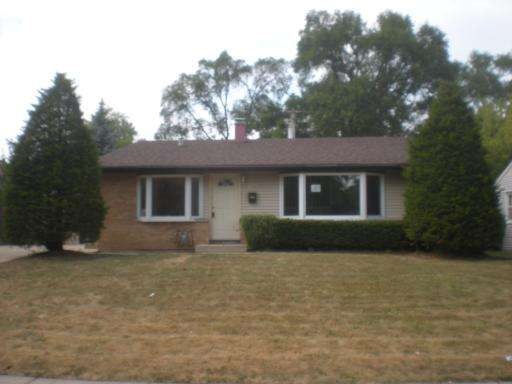 204 Granada Rd, Carpentersville, IL 60110 - photo 1