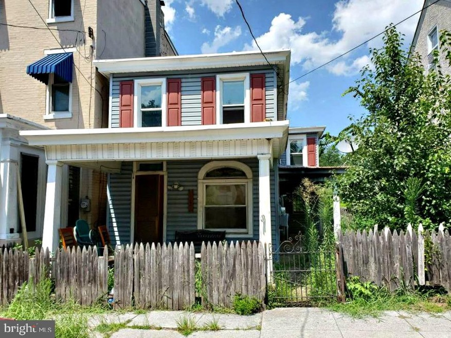 371 Beech St, Pottstown, PA 19464 - photo 1