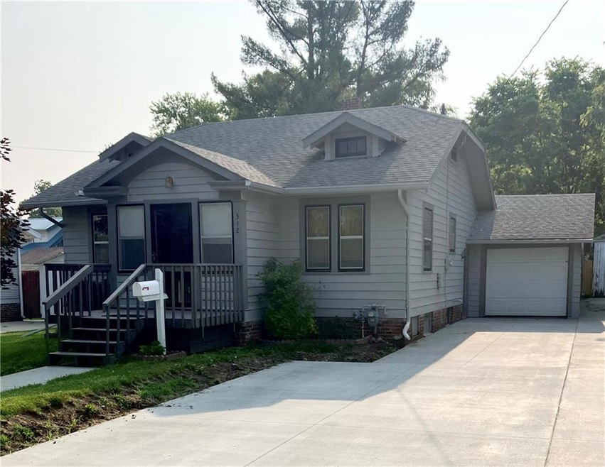 312 W 8th St S, Newton, IA 50208 - photo 1