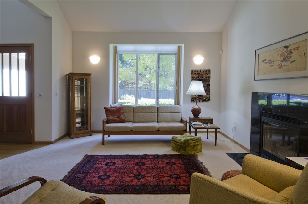 10525 226th St SW, Edmonds, WA 98020 - photo 1