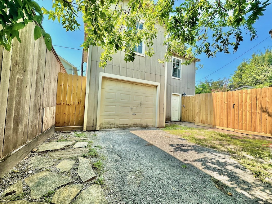 114 1/2 Munford - Garage Apartment