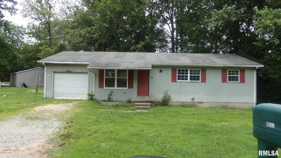 1102 Brook Ln, Harrisburg, IL 62946 - photo 1