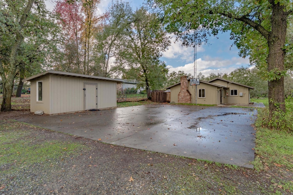 7040 Horseshoe Bar Rd, Loomis, CA 95650 - photo 1