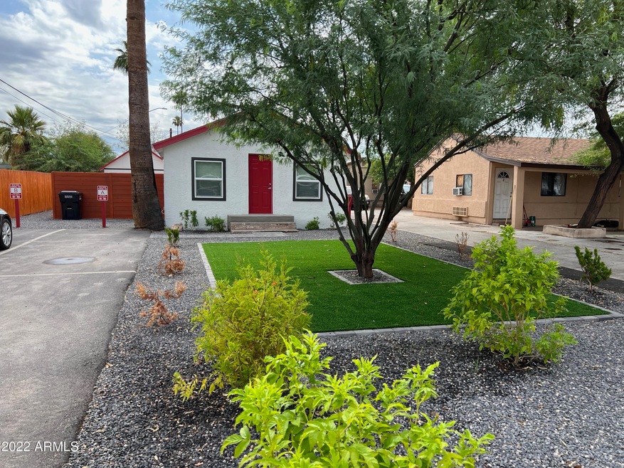 1913 N 25th Place unit B, Phoenix, AZ 85008 - photo 1