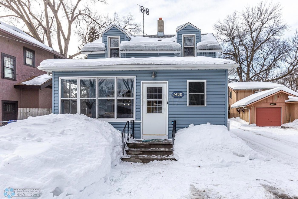 1420 7th Ave S, Fargo, ND 58103 - photo 1