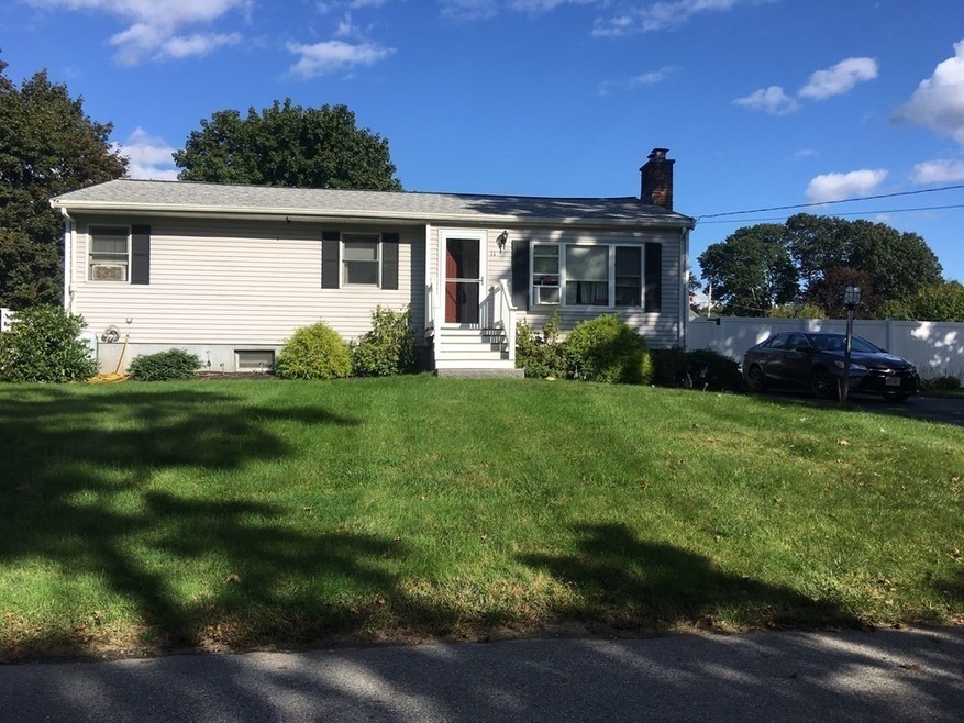 11 Hemlock Dr, Medway, MA 02053 - photo 1